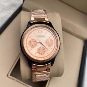 Beautiful Metal Analog Women Watch - Gold